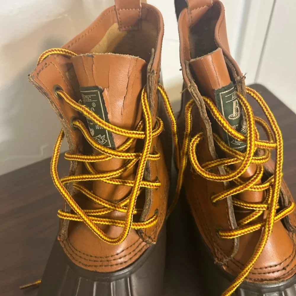 GH BASS leather duck boots